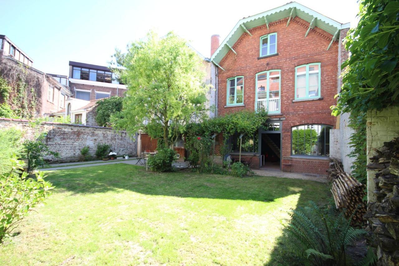 La Maison Du Fond Du Jardin Иксель Экстерьер фото